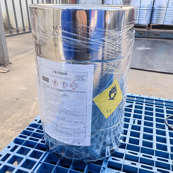 Trifluoromethanesulfonic anhydride CAS 358-23-6